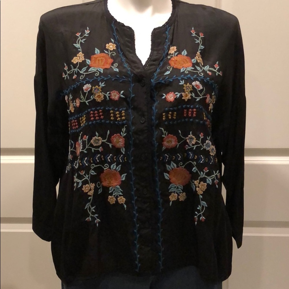 Kyla Seo Embroidered Blouse sz M